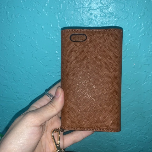 Michael kors brown wristlet with phone case - Picture 2 of 3